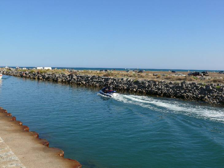 Am Kanal in Gruissan-Plage